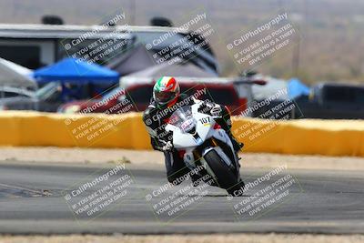 media/Apr-09-2022-SoCal Trackdays (Sat) [[c9e19a26ab]]/Turn 2 (1140am)/